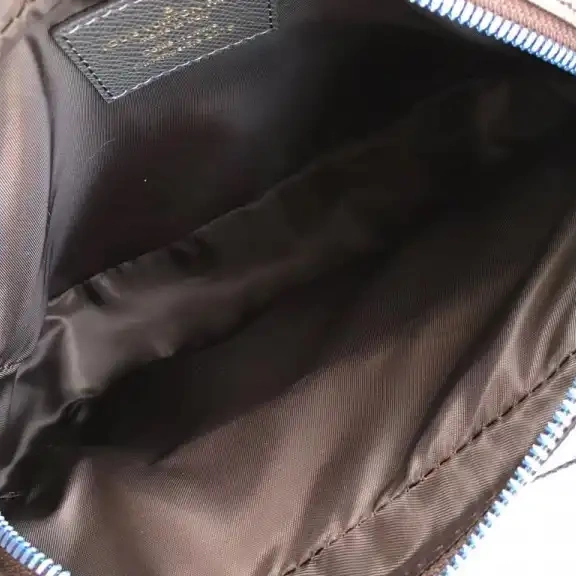 Aaa replica bags Messenger Louis Vuitton 0514
